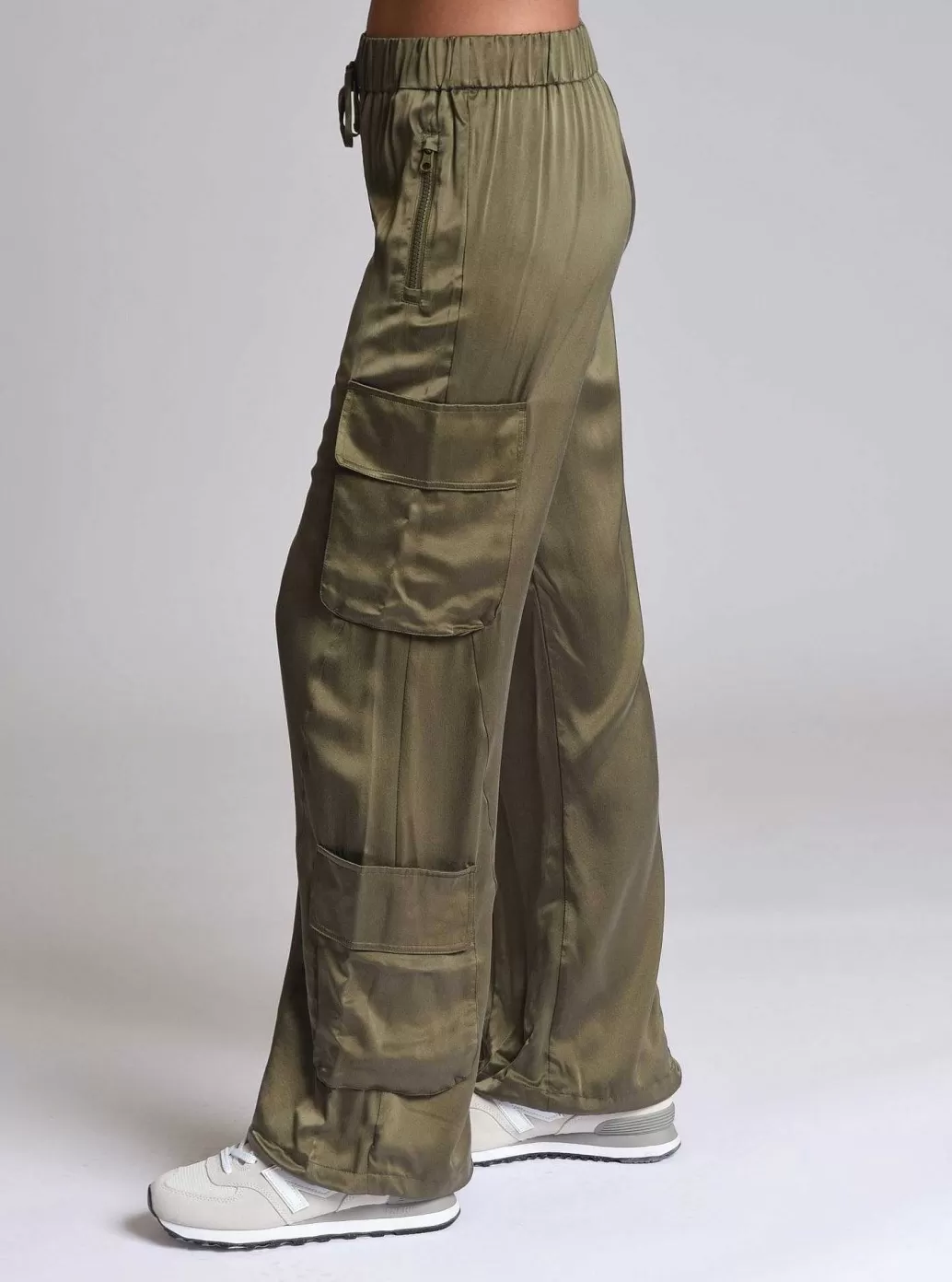 Fashion Blanc Noir Chelsea Silk Wide Leg Pant