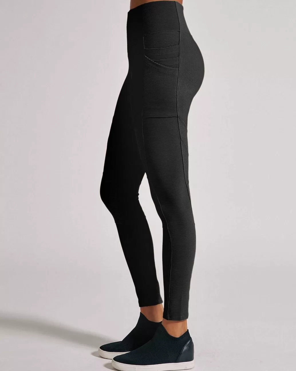 Hot Blanc Noir Directional Rib Legging Black