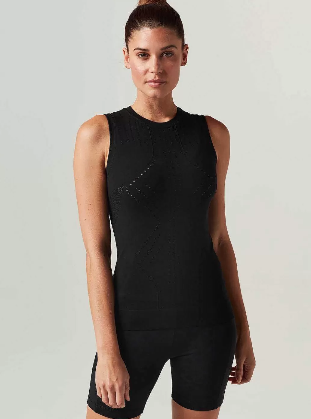 Best Blanc Noir Infinity Top Black