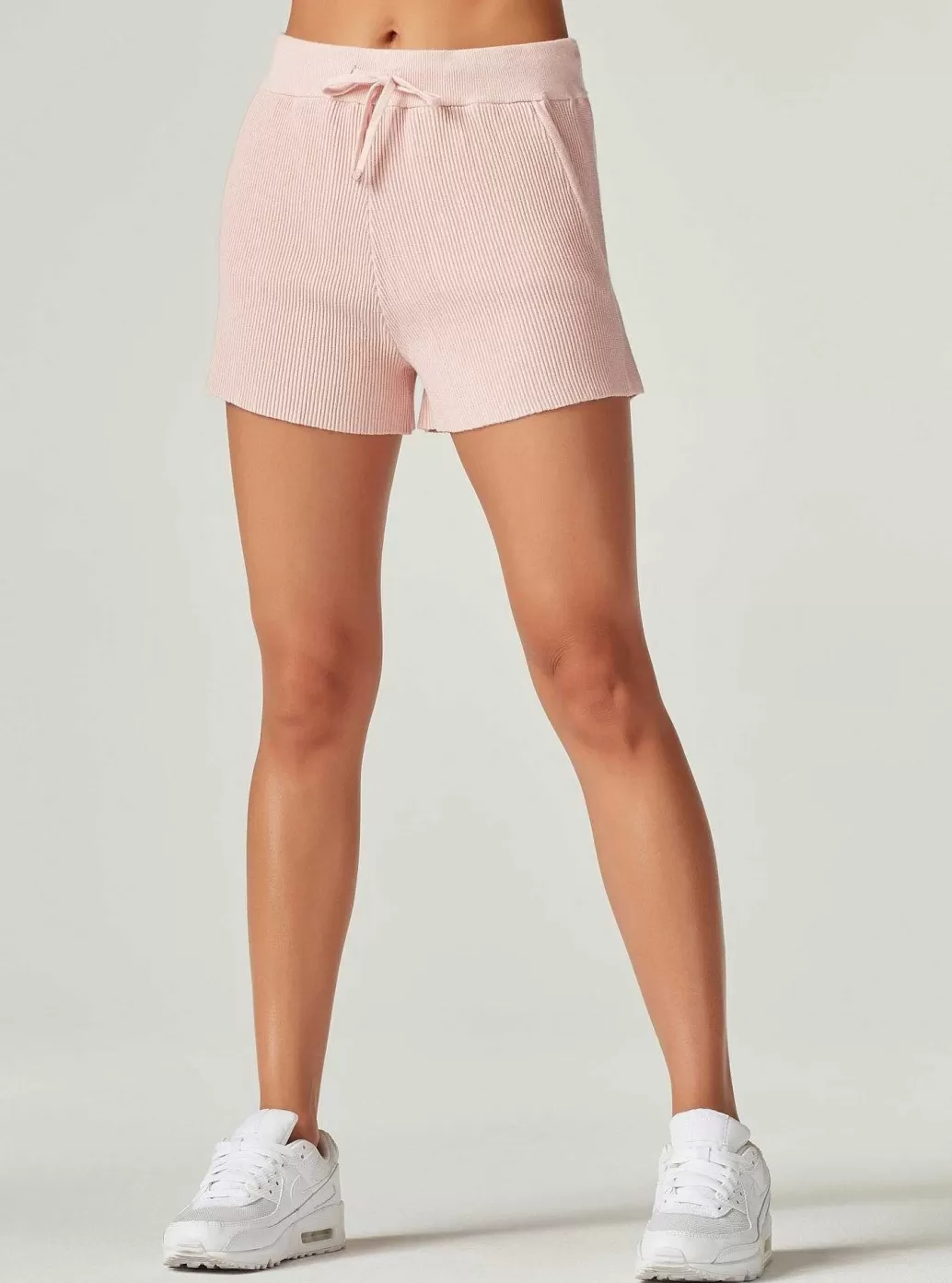 Store Blanc Noir Portola Short Peach Whip