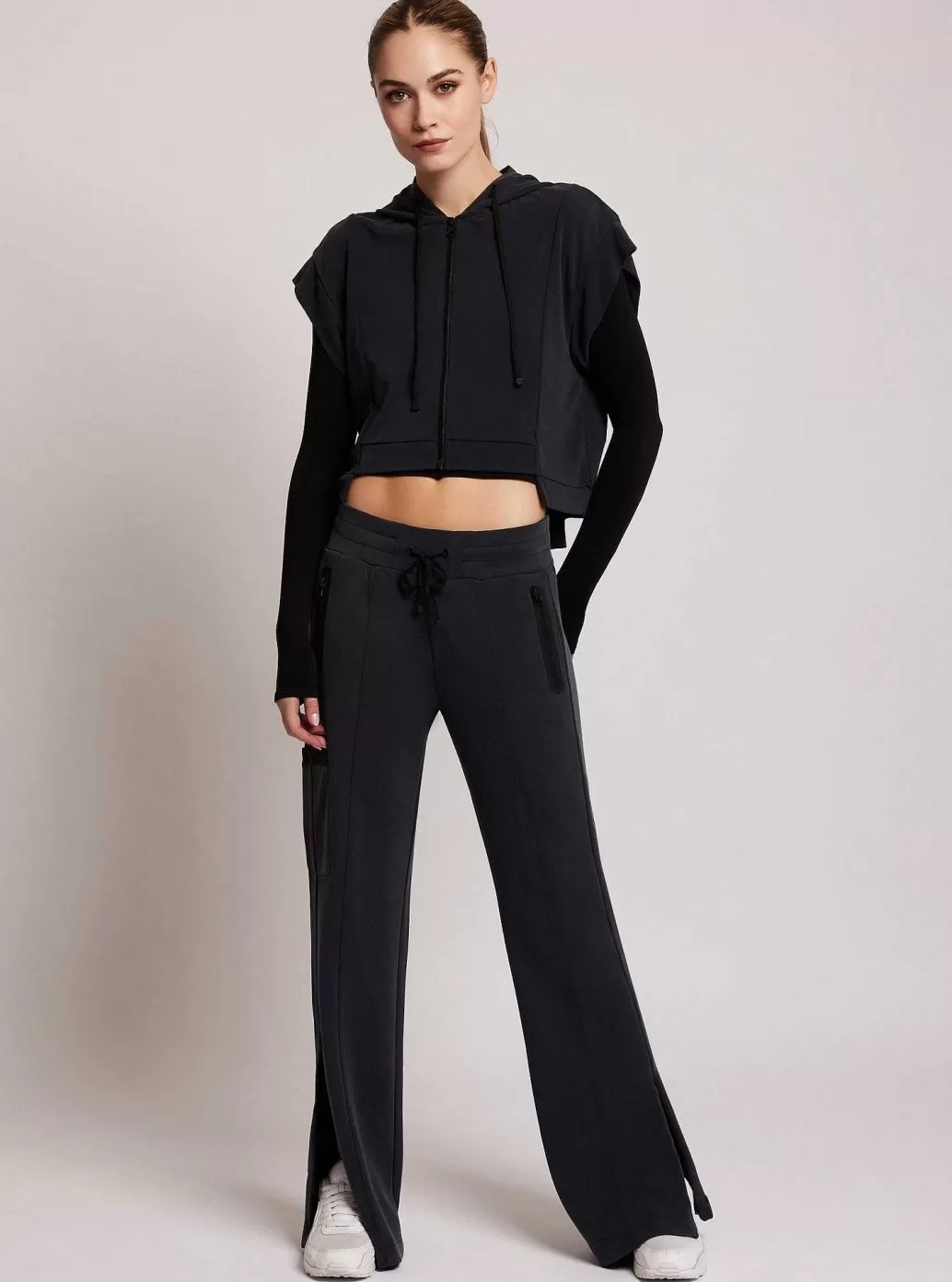 Store Blanc Noir Travel Twin: Yuki Track Pant