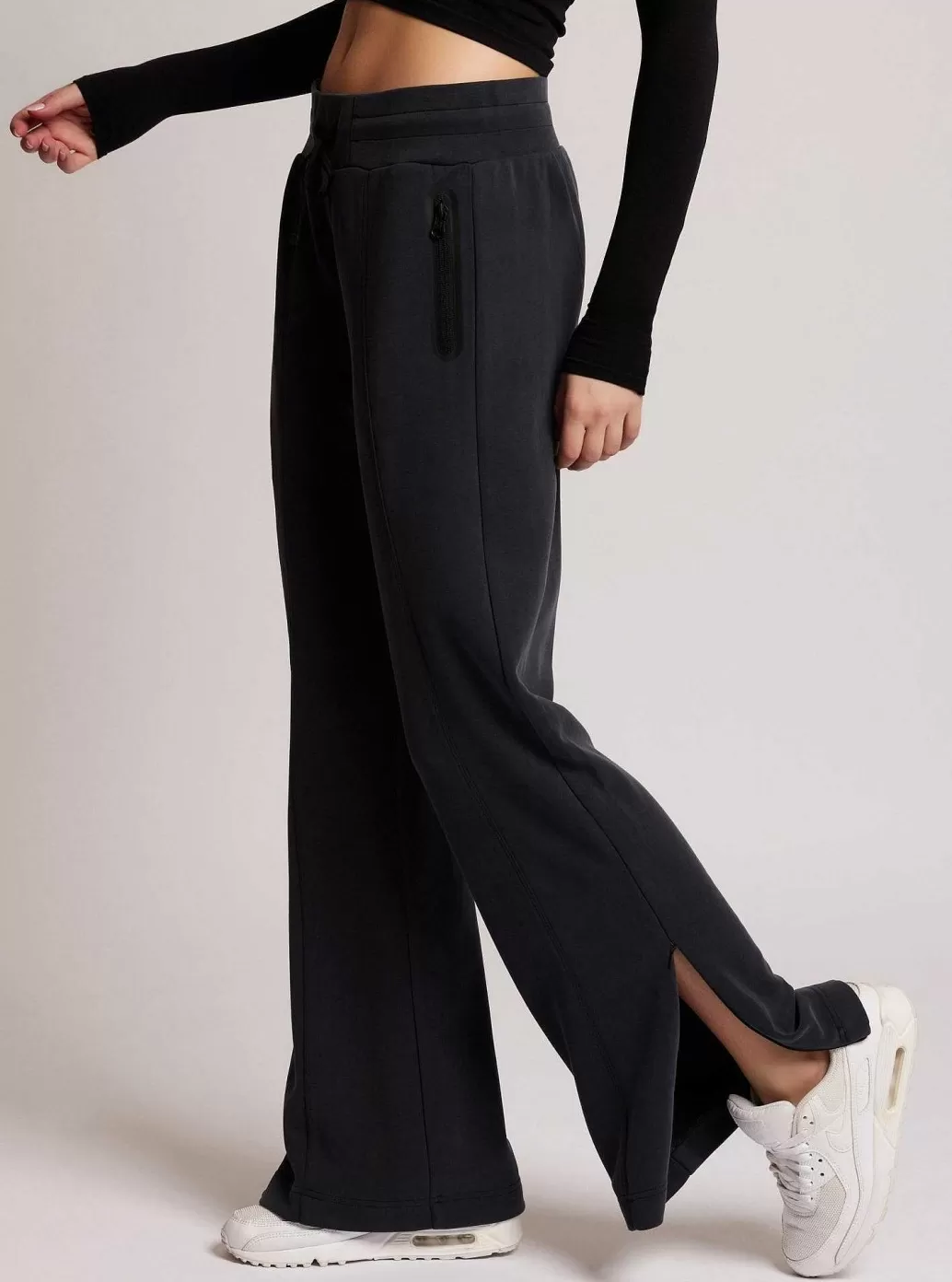 Store Blanc Noir Travel Twin: Yuki Track Pant