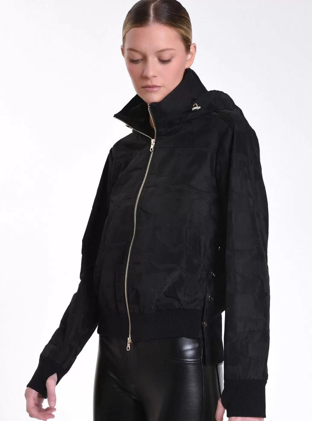 Online Blanc Noir Violette Gold Camo Bomber