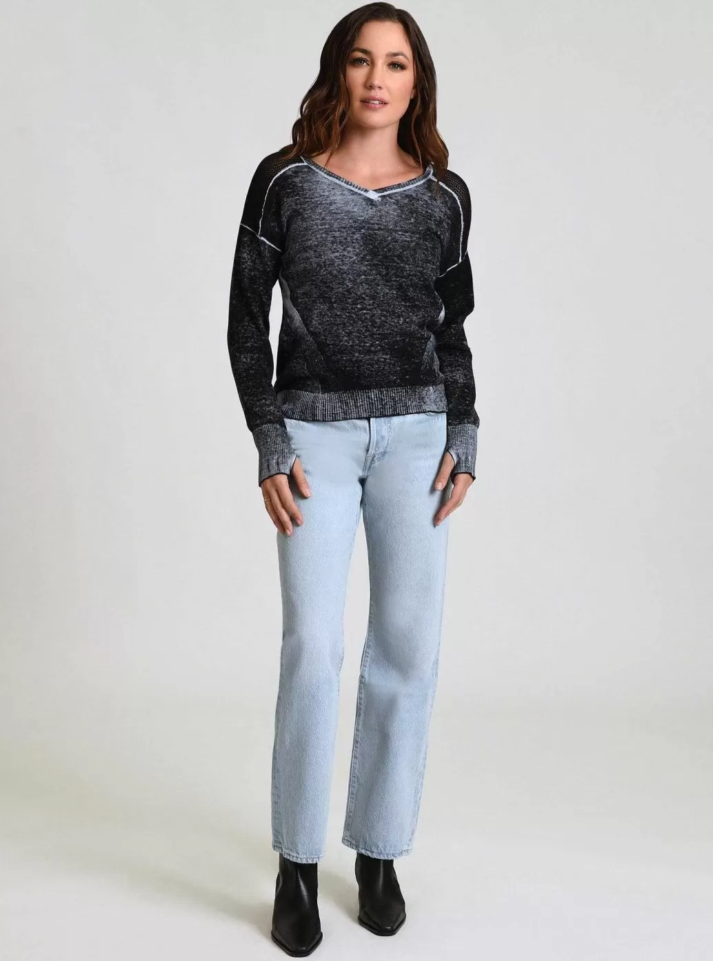 Best Blanc Noir V-Neck Huntress Sweater